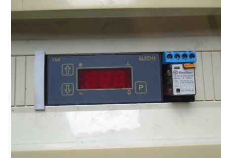 Elreha TAR 3810 regelaar in omkasting.